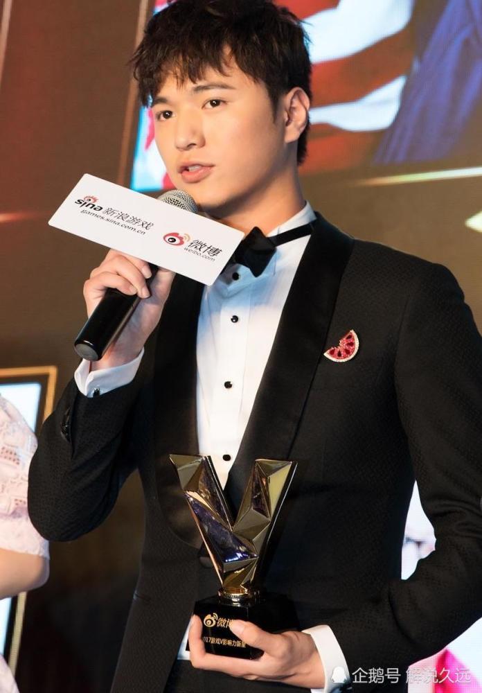 耀神发博挑战剑仙李白!剑仙只用10个字回应!网