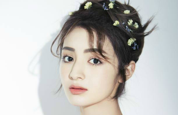 她是新疆最美的女星,娜扎热巴都不及她,没想到