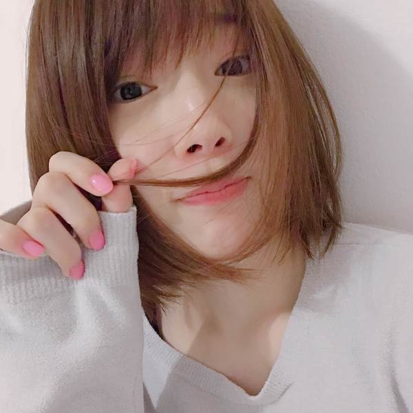内田真礼被网友曝光“眼神中映出了一个男人”