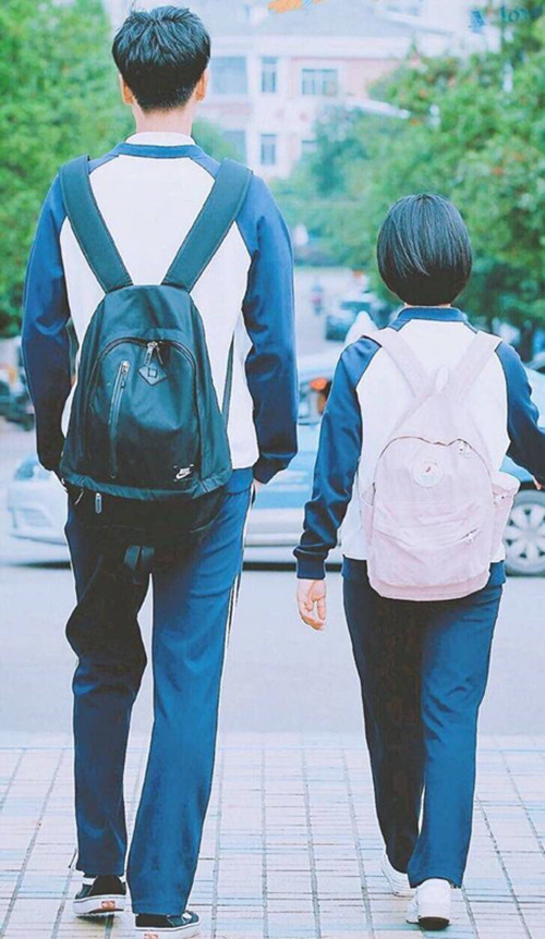 90后一代人的十八岁,集体谢幕了