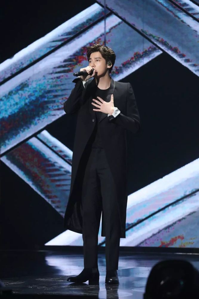 跨年倒计时 李易峰陪你度过2017最后一天 不见