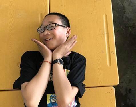 快手红人国服第五骚-郭乐乐,拍段子被打,惨遭快