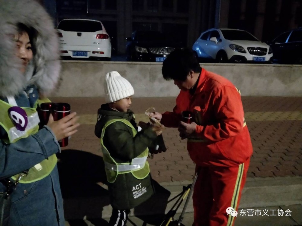 一杯姜茶,温暖中国,凌晨四点我们相约东营