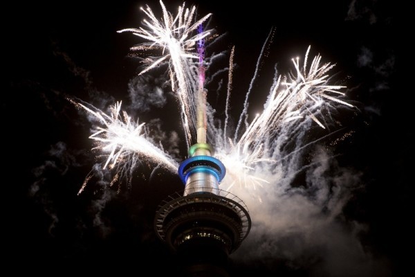 新西兰澳大利亚率先迈入2018年,各地烟花绽放