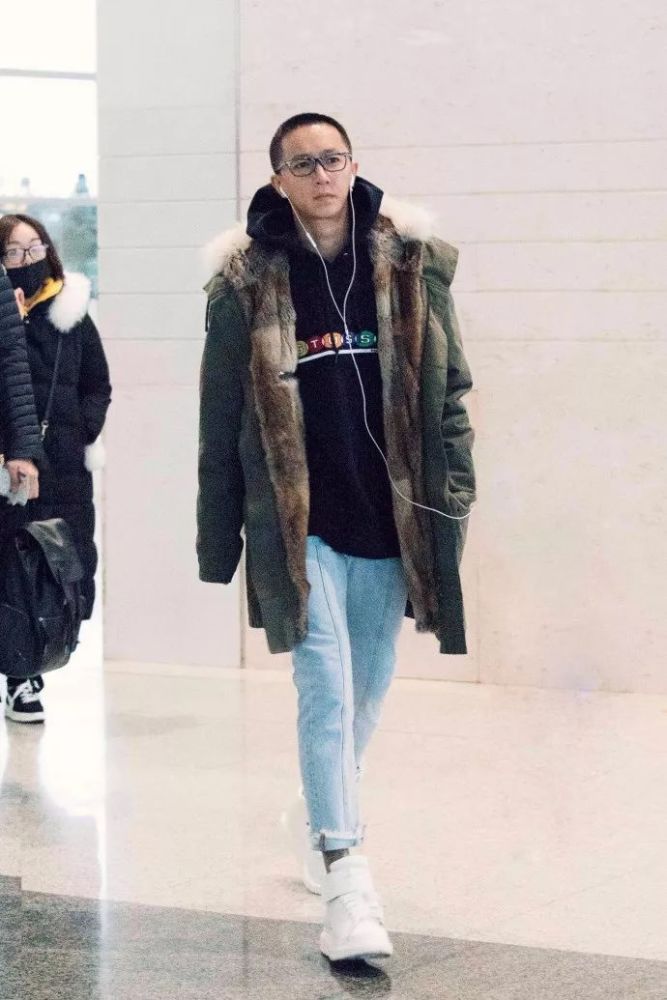 韩庚变身光头型男,潘帅身着乞丐装,还有人爱