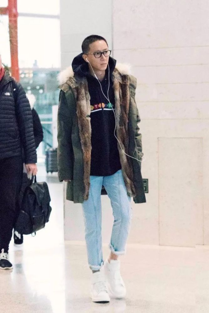 韩庚变身光头型男,潘帅身着乞丐装,还有人爱