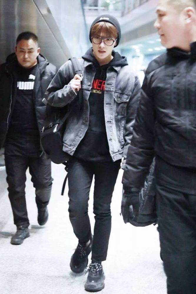 韩庚变身光头型男,潘帅身着乞丐装,还有人爱