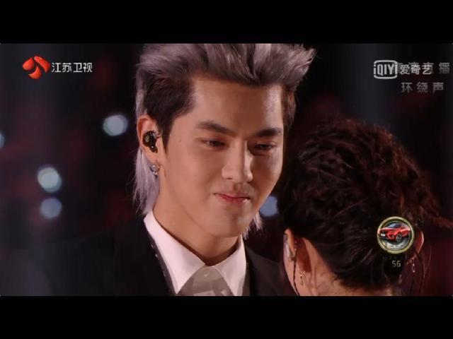 江苏跨年-吴亦凡、赵丽颖合体,全新单曲《想你