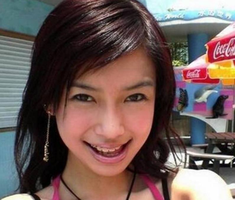 刘烨混血女儿最新照片被爆出,同样大嘴的她却