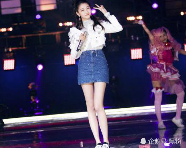 关晓彤被指假唱秒变关晓怂,鹿晗却挨批了