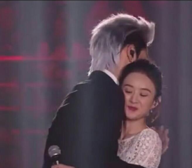 吴亦凡赵丽颖在跨年演唱会同唱情人 最后一个