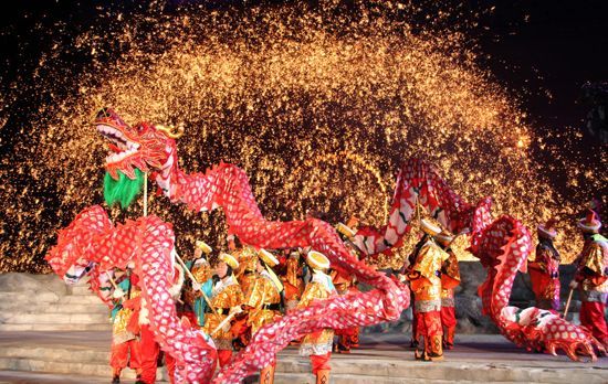 扫房、祭祖、守岁,用英文如何表达?