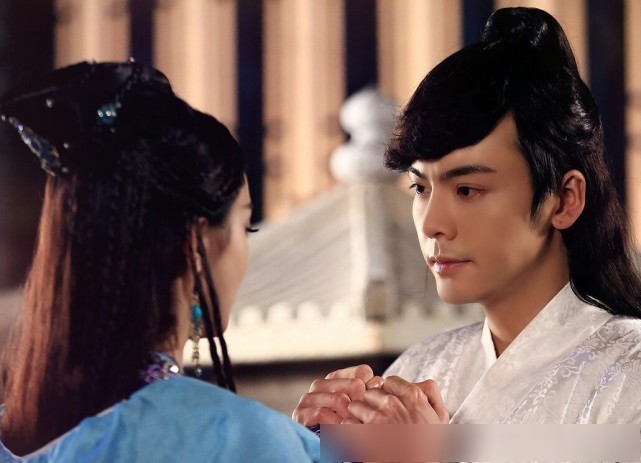 陈伟霆和赵丽颖恋情坐实,原来都已经同居了,网