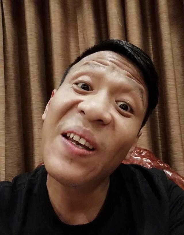 朋友圈纷纷晒18岁照,宋小宝也来赶潮流,晒出自己18岁照片