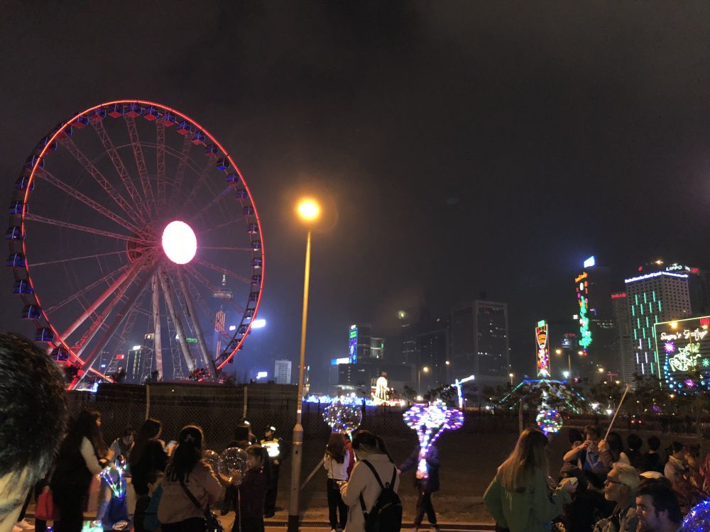 2018年香港跨年夜:维港烟火、中环夜景和站到