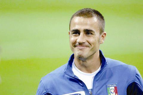 世界足坛为何后卫身价普遍不高?利物浦买范迪