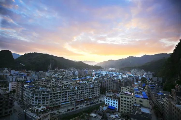 一组美图带您领略凤山县城的魅力