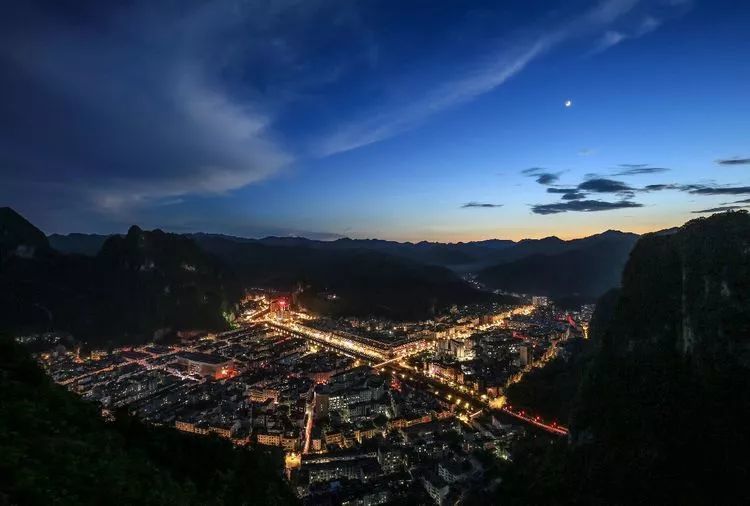 一组美图带您领略凤山县城的魅力