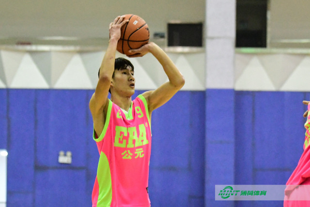 首届徐州高级中学篮球邀请赛 2018的第一战 但