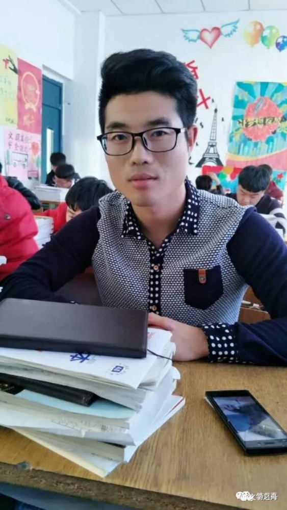 文学之舟现代诗欣赏:九猫儿