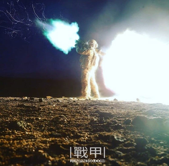 看看美军特种部队单兵装备有多讲究:几页纸都