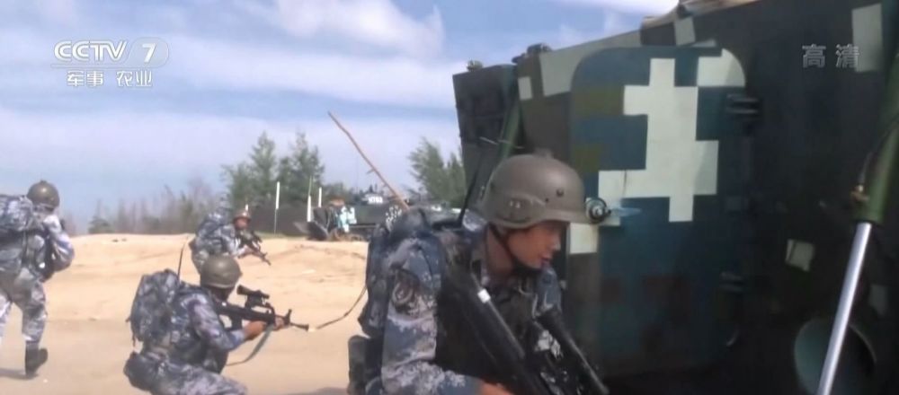 担负特殊的使命任务,中国海军陆战队一演练让