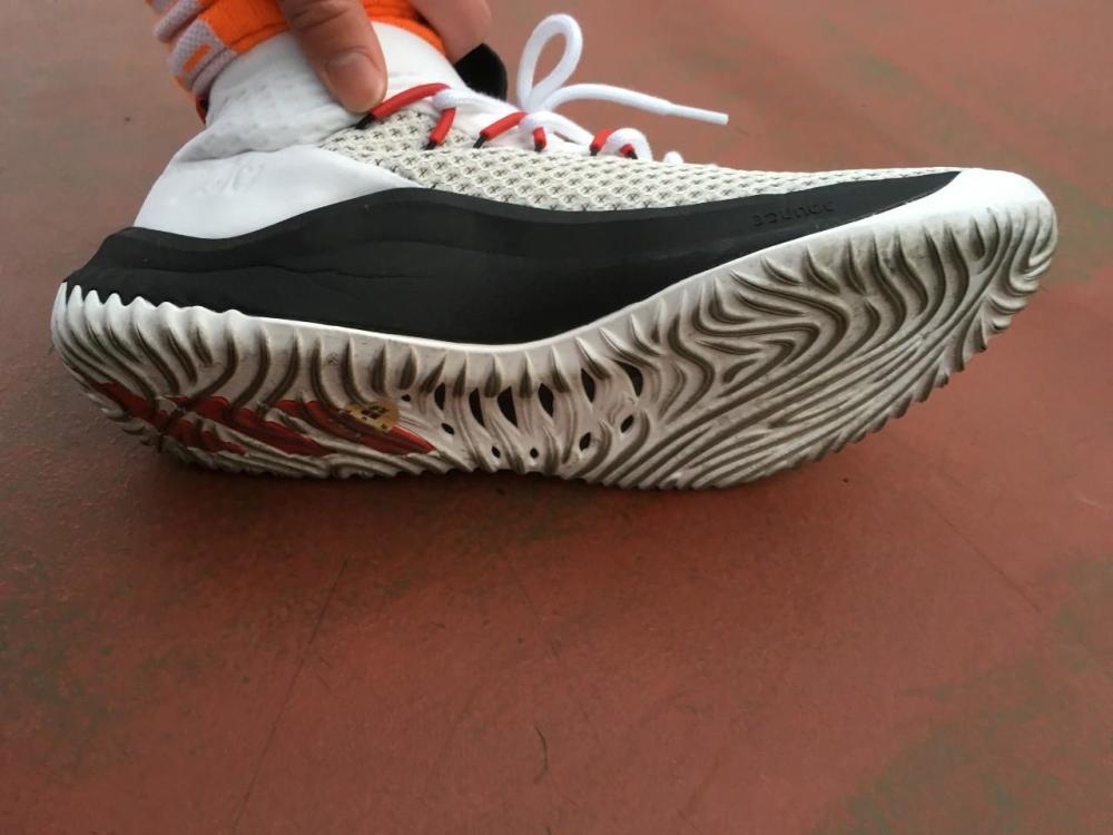 利拉德4 Dame4测评野路子实战评测