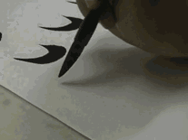 对于毛笔书法的初学者来说,欧阳询的《九成宫礼泉铭》是极好的楷书