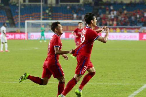 不会唱歌的刘欢,球踢得还不错?他去国安让力帆