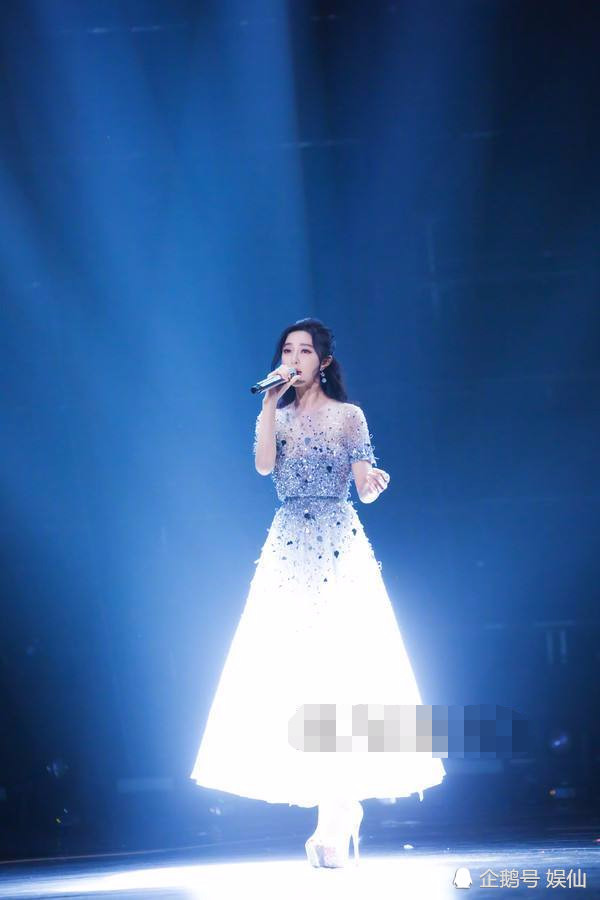 2018跨年演唱会七仙女杨幂赵丽颖上榜,谁最