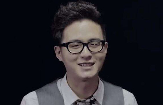 LOL圈风云暗涌?官方人气主持与解说开年双双