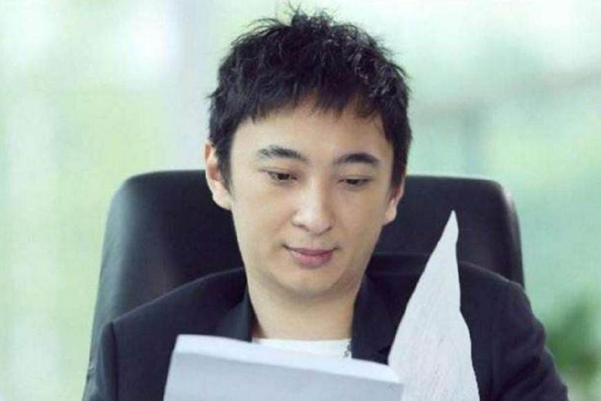 卓伟被公关遭骂惨,李小璐得救开始洗白,王思聪