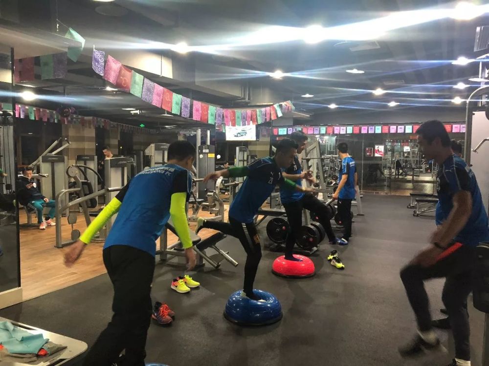 重庆劲浪征战2018中国足协杯资格赛决赛