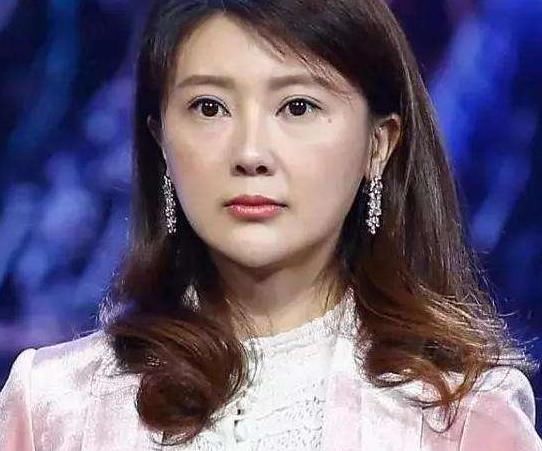 贾跃亭销声匿迹,妻子甘薇喊话:由我负责国内债