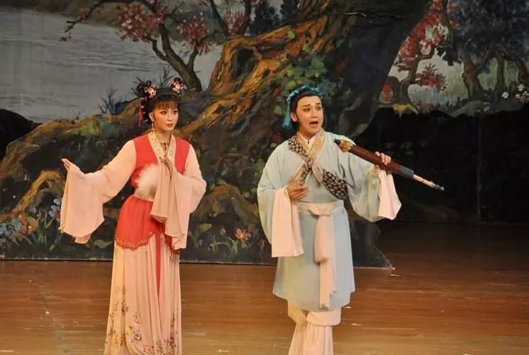 安庆:独领风骚桐城派 韵味浓厚黄梅戏