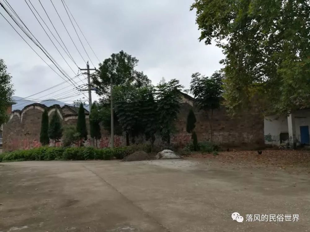 位于黄石市经济技术开发区大王镇的下海村是一处曹姓聚居村落,315