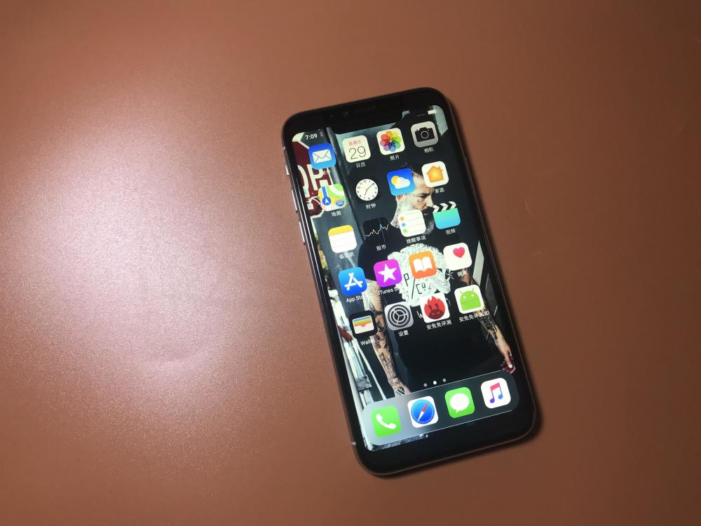 华强北攻克苹果X:二手组装机卖千元 有无线充