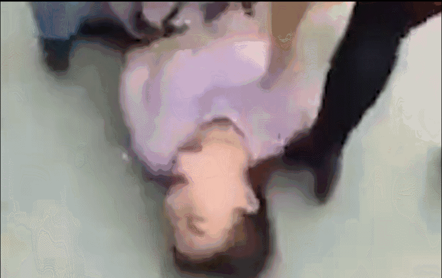 中国妻子带人当街暴打怀孕小三,扒衣服脚踹肚子