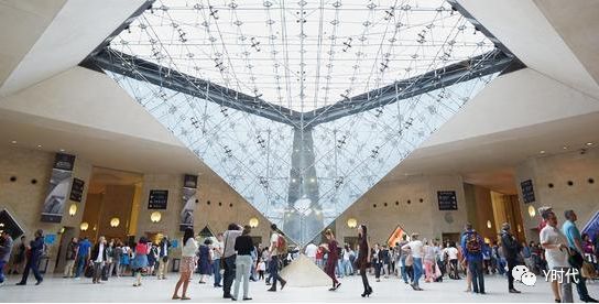 IT日报:京东首家线下生鲜超市7FRESH开业5年