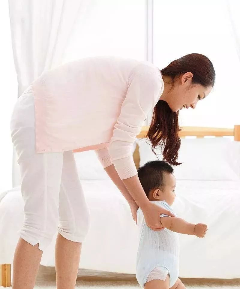 宝宝2岁以前晚上睡觉爱哭爱闹,说明缺营养,你