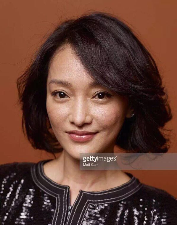 女星未修图照比拼,周迅皮肤差,杨颖皱纹多,范冰