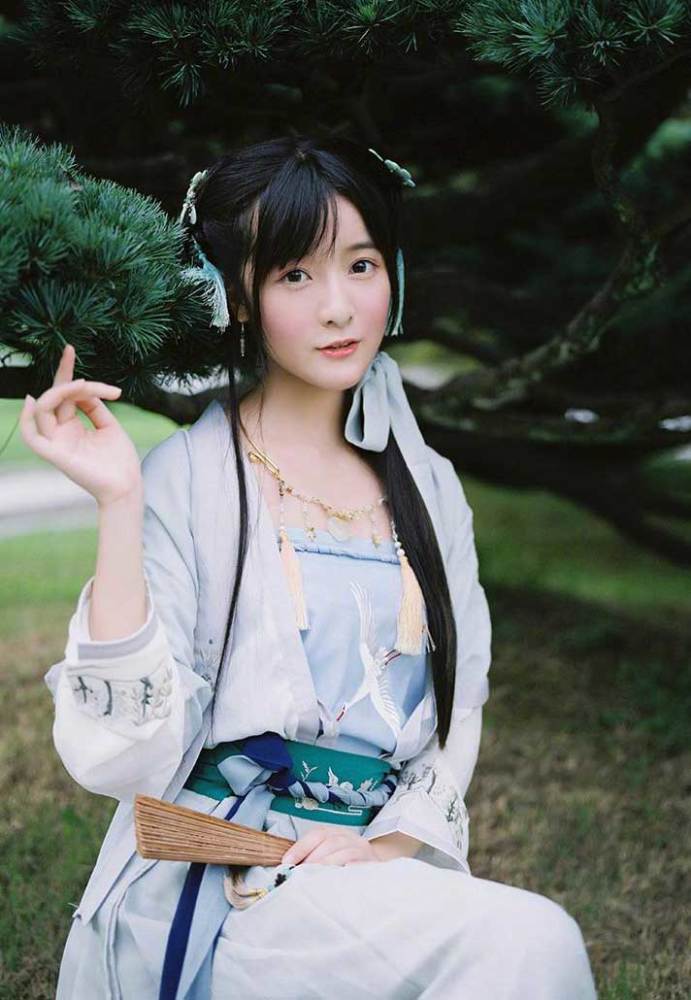 还记得《长江七号》饰演小男孩的徐娇,