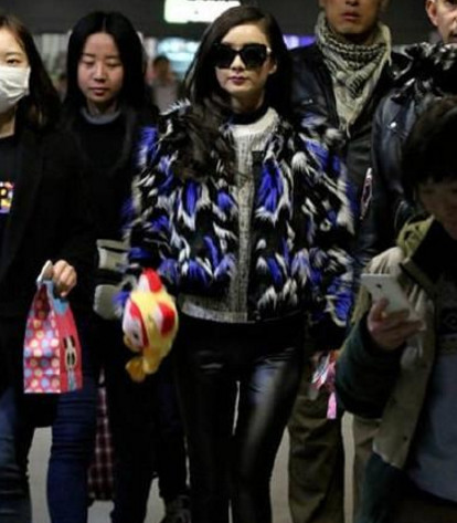 紧身皮裤大比拼:杨幂唐嫣女神范十足,李小璐最