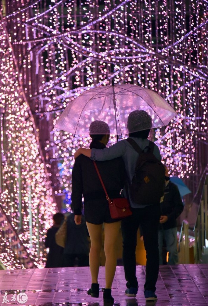 东京新宿大街变二次元梦境 日本大叔:美美的粉