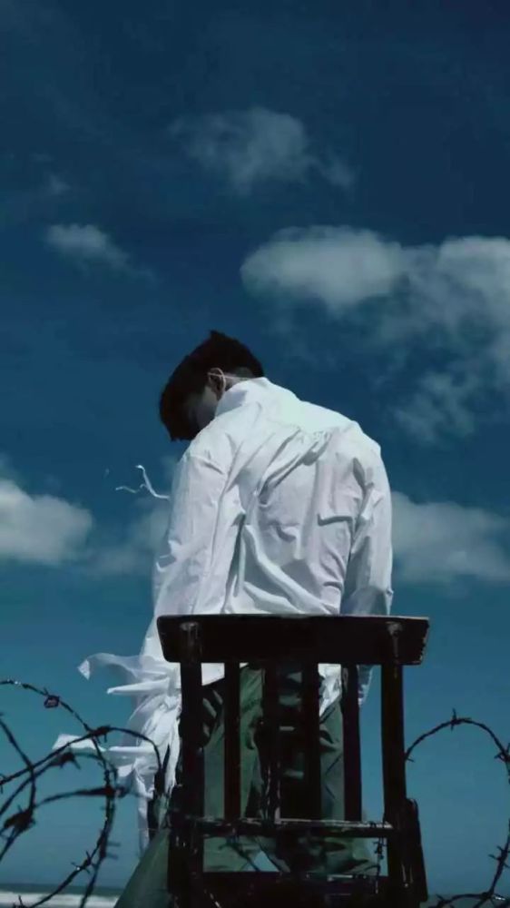 杰新专辑《伟大的渺小》,36岁的格局与音乐高