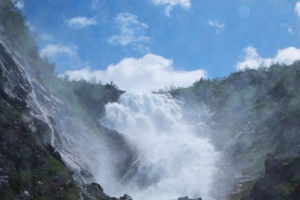 还有我大中国未曾有的自然风光?