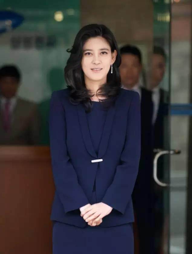 她是韩国三星长公主,商场上战无不胜,情场上却败给凤凰男