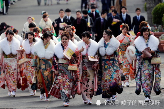 日本成人式 年轻人开始要给父母房租经济完全独立 看点快报