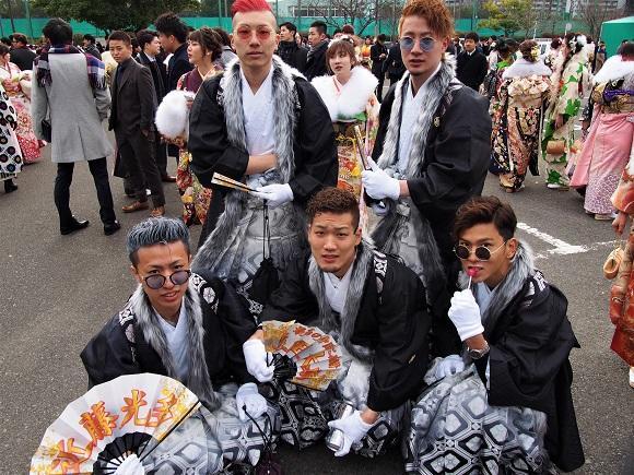 群魔乱舞！北九州成人礼吓坏宝宝