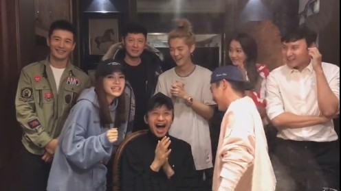 跑男团庆祝王祖蓝生日,迪丽热巴缺席,鹿晗关晓